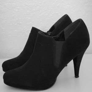 Black Ankle bootie